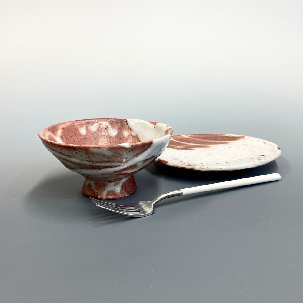 Platter and bowls - Shino Footed Bowl - YOULA SELECTION