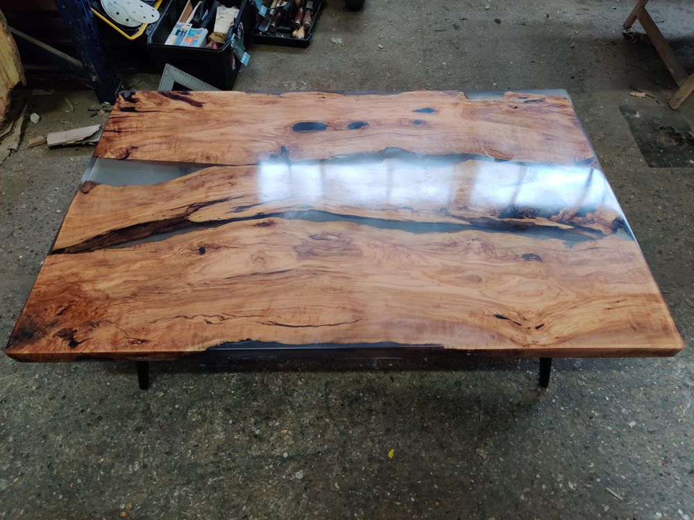Tables pour hôtels - Table basse en bois et racine. - WILD-HERITAGE.COM