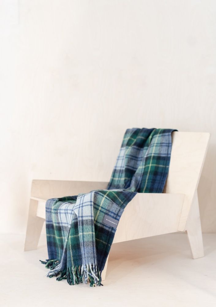 Plaids - Couverture en laine recyclée en robe Gordon Tartan - THE TARTAN BLANKET CO.