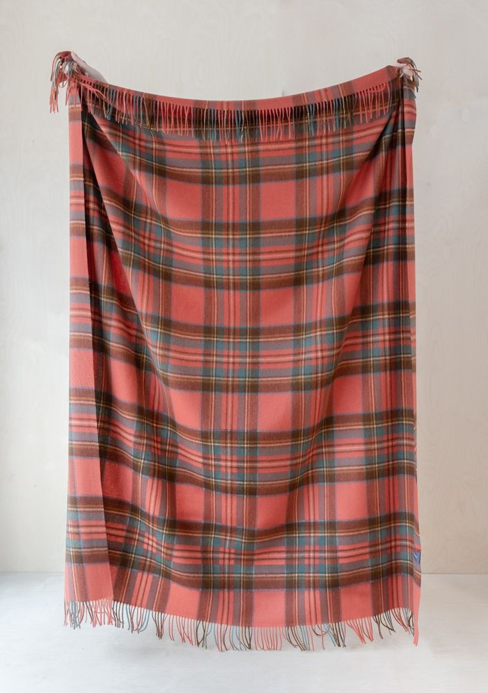 Throw blankets - Lambswool Blanket in Royal Stewart Antique Tartan - THE TARTAN BLANKET CO.
