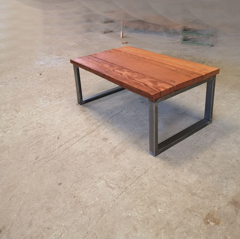 Chambres d'hôtels - Table basse de type industriel avec plateau en bois - LIVING MEDITERANEO