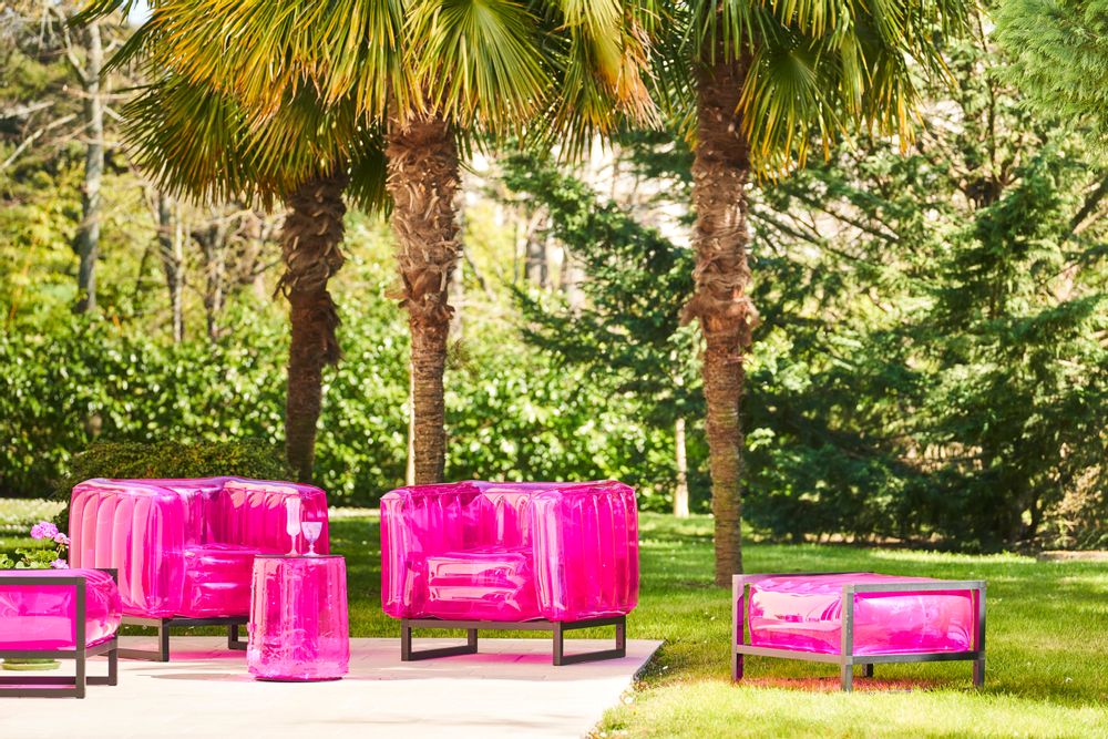 Lawn armchairs - YOMI| Design armchair - Pink - KUUMO DESIGN
