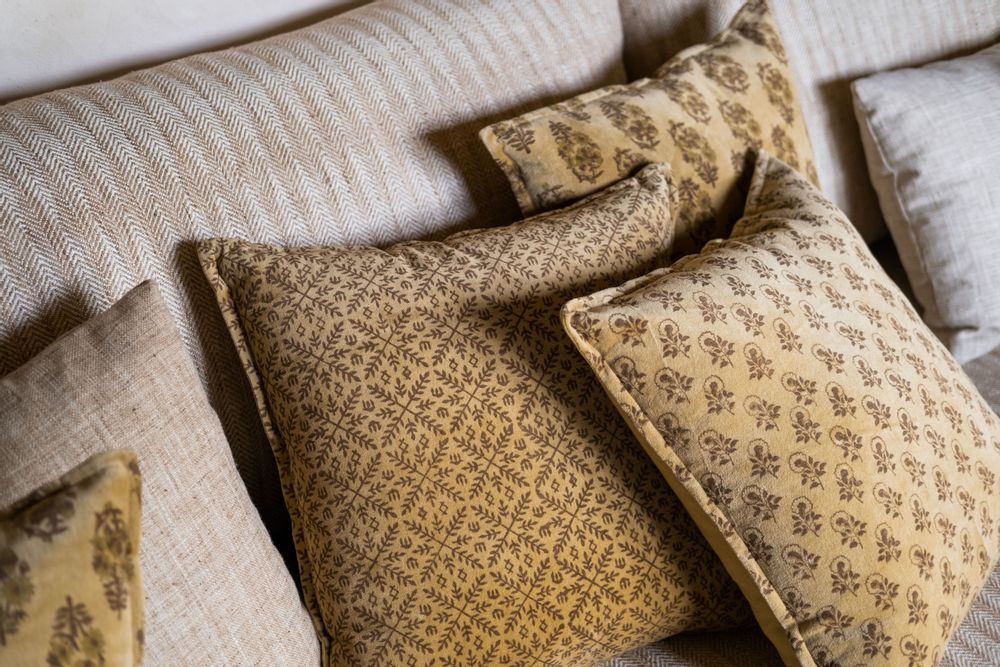 Fabric cushions - Glory velvet cushion 45x45 cm AX71003 - ANDREA HOUSE