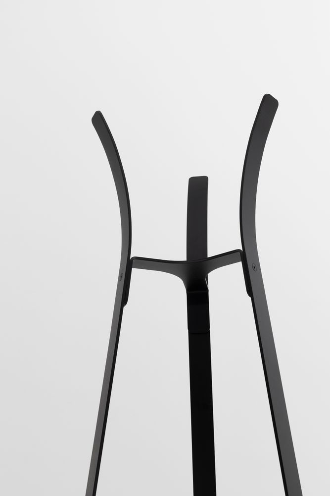 Walk-in closets - Cruso - SPRINGBACK - coat rack & lounge chair - BELGIUM IS DESIGN