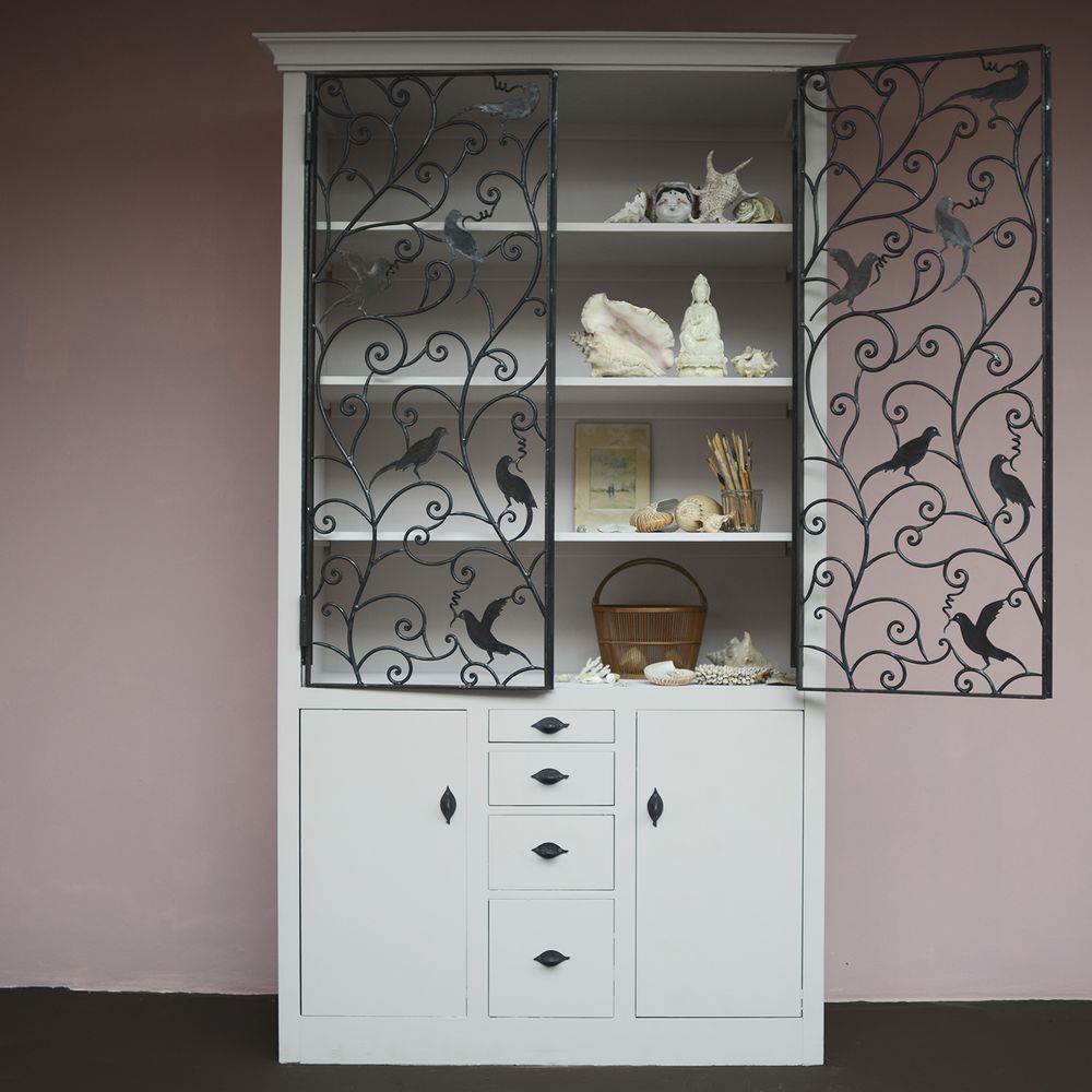Armoires - Grilles en fer forgé. - EMERY&CIE