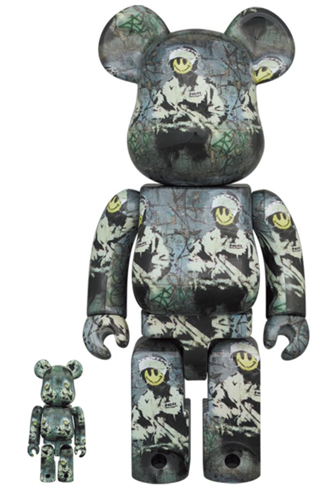 Sculptures, statuettes and miniatures - Bearbrick Brandalism Riot Cop - ARTOYZ