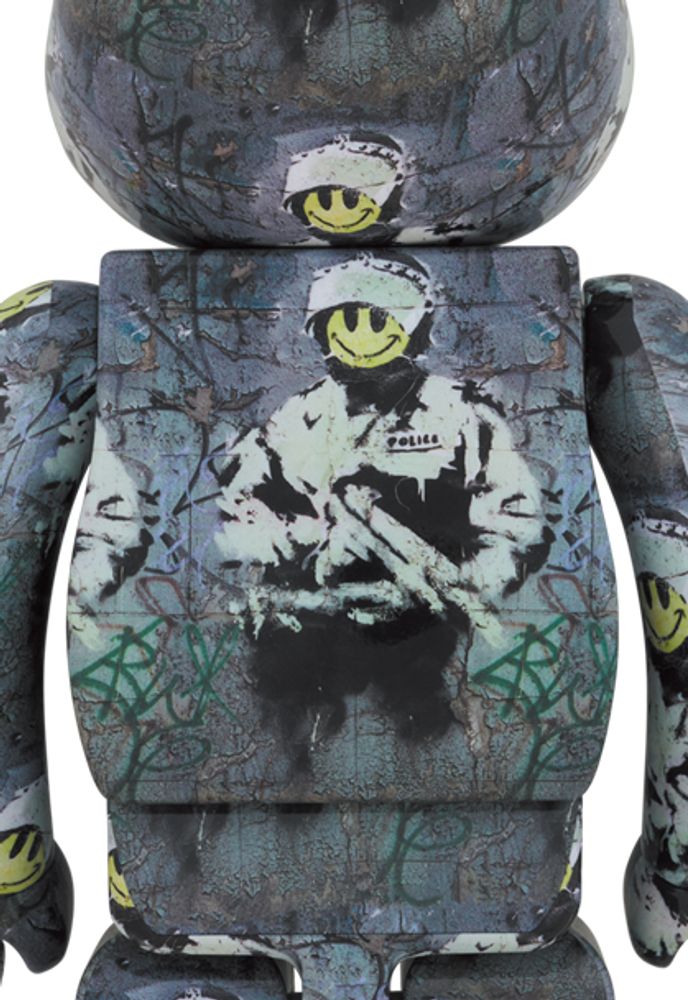 Sculptures, statuettes and miniatures - Bearbrick Brandalism Riot Cop - ARTOYZ