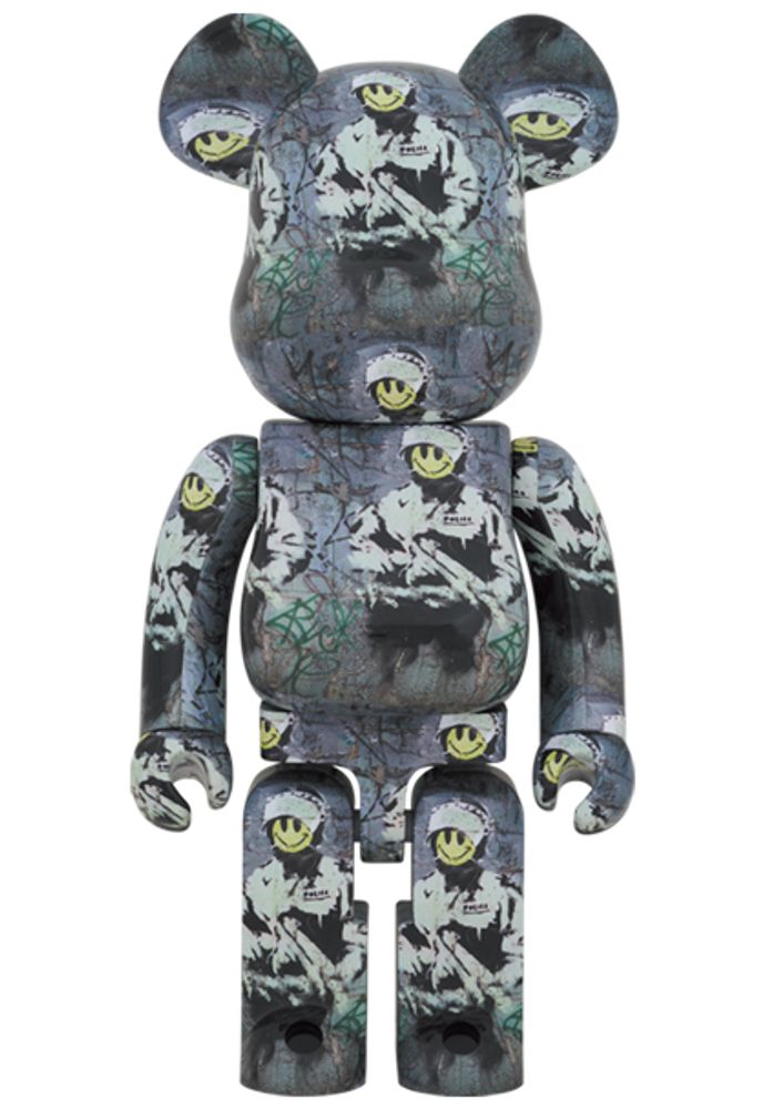 Sculptures, statuettes and miniatures - Bearbrick Brandalism Riot Cop - ARTOYZ