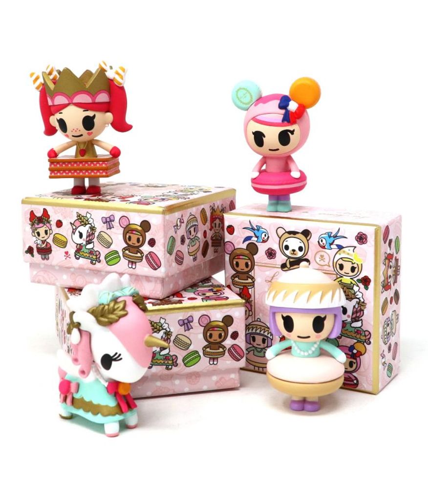Sculptures, statuettes and miniatures - Ladurée macaron x Tokidoki figurine - ARTOYZ