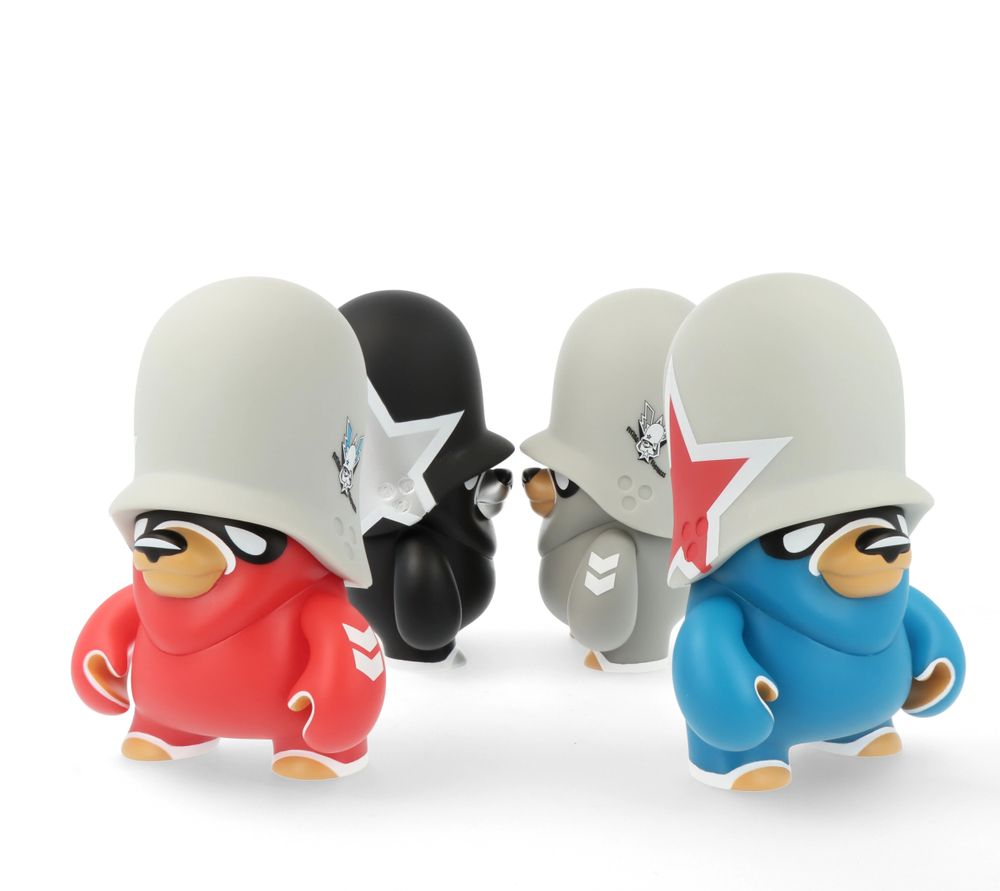 Sculptures, statuettes and miniatures - Teddy Troops 6" Figure - Trooper - ARTOYZ