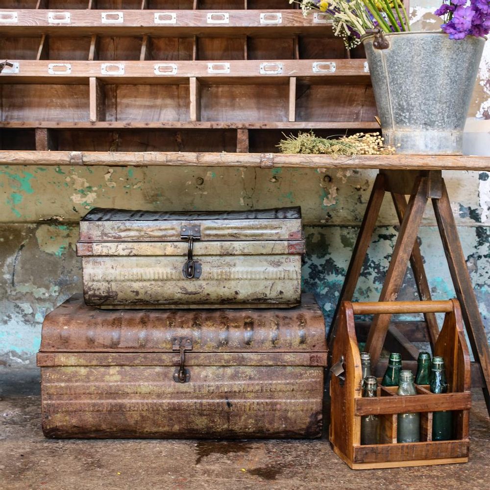 Decorative objects - Iron trunks - RAW MATERIALS