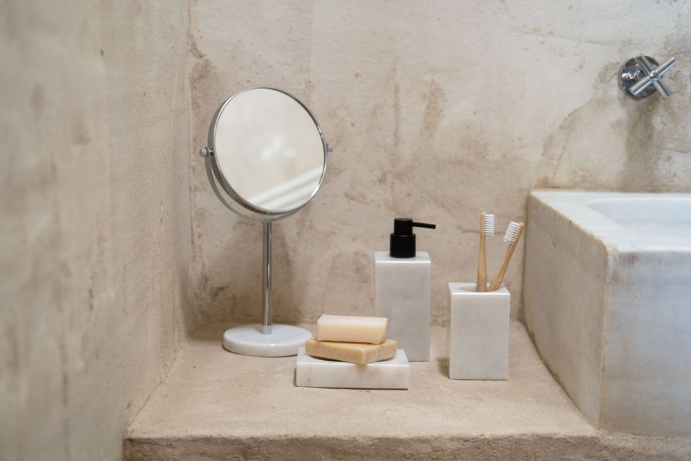 Bathroom mirrors - White marble and chrome stand mirror X5 / Ø20x34 cm BA71007 - ANDREA HOUSE