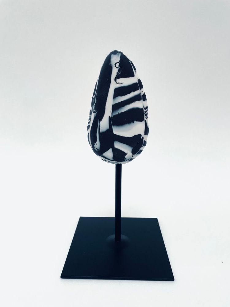 Sculptures, statuettes and miniatures - Sein Zébré Porcelaine Or blanc et noir - GUENAELLE GRASSI