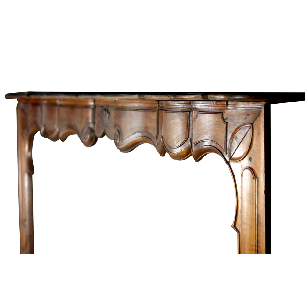 Pièces uniques - Grande Cheminée Méditerranéenne en Bois. - MAISON LEON VAN DEN BOGAERT ANTIQUE FIREPLACES AND RECLAIMED DECORATIVE ELEMENTS