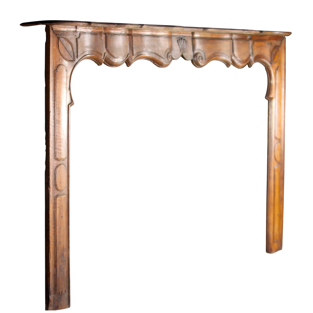 Pièces uniques - Grande Cheminée Méditerranéenne en Bois. - MAISON LEON VAN DEN BOGAERT ANTIQUE FIREPLACES AND RECLAIMED DECORATIVE ELEMENTS