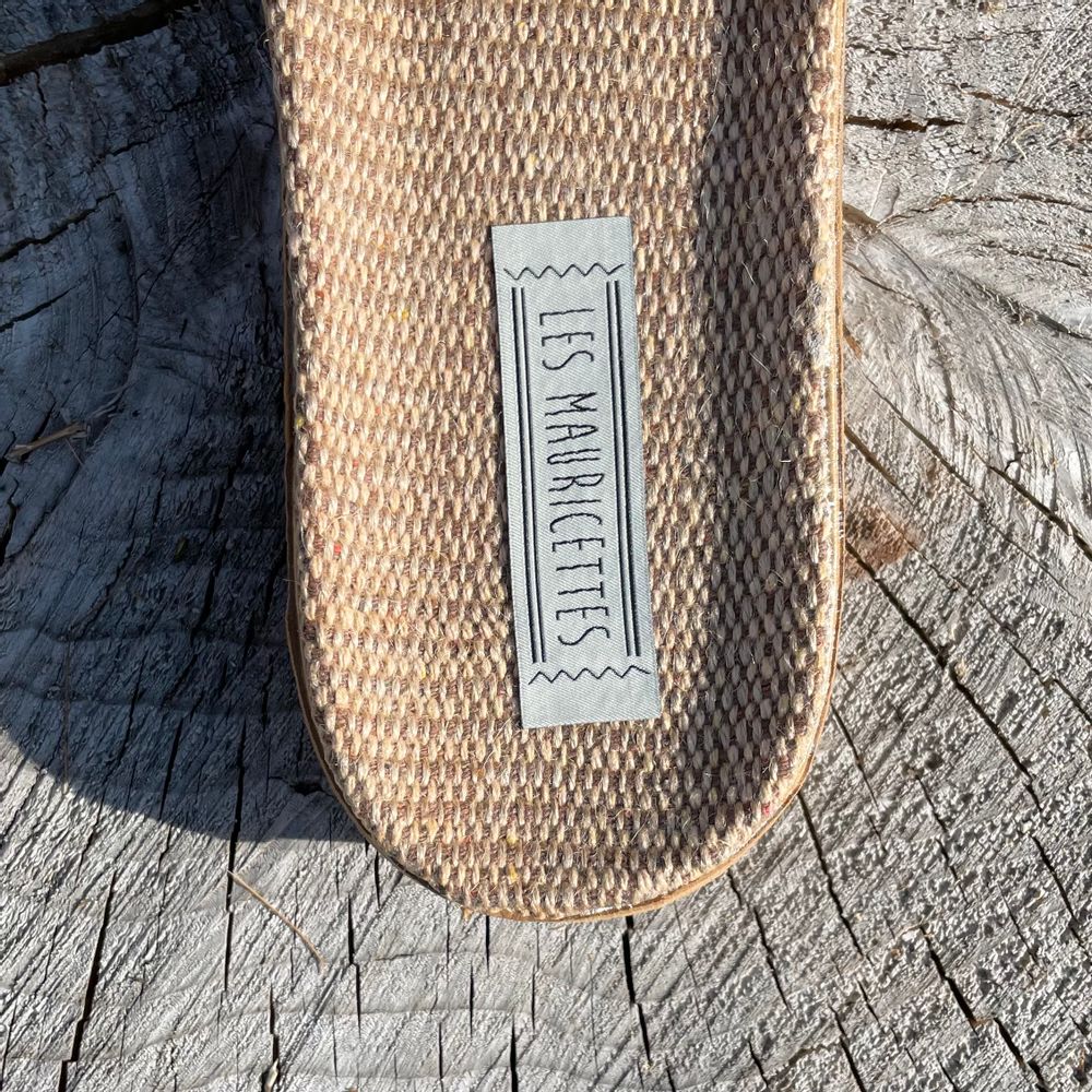 Homewear bien-être - Les Mauricettes d'Anatole, claquettes homme rayures. - LES MAURICETTES