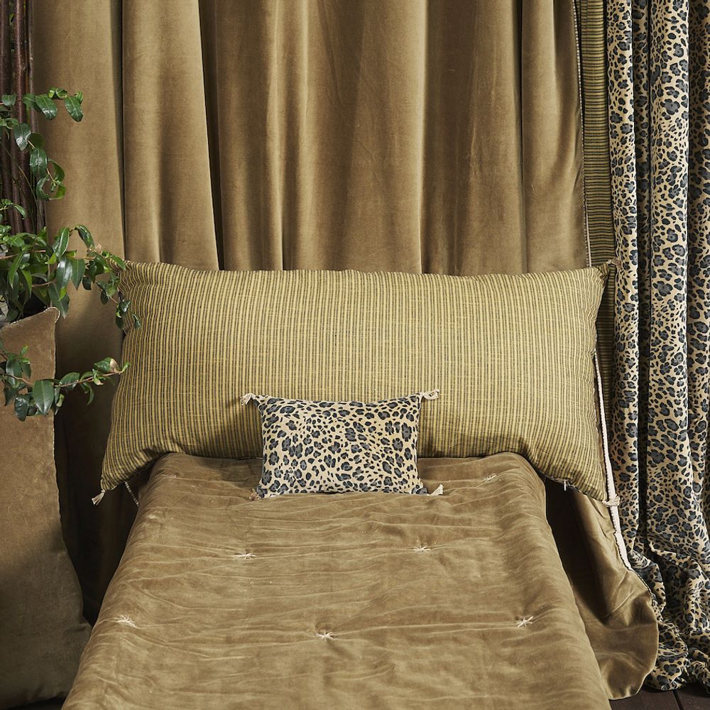Fabric cushions - SAFARI VELVET CUSHION - EN FIL D'INDIENNE...
