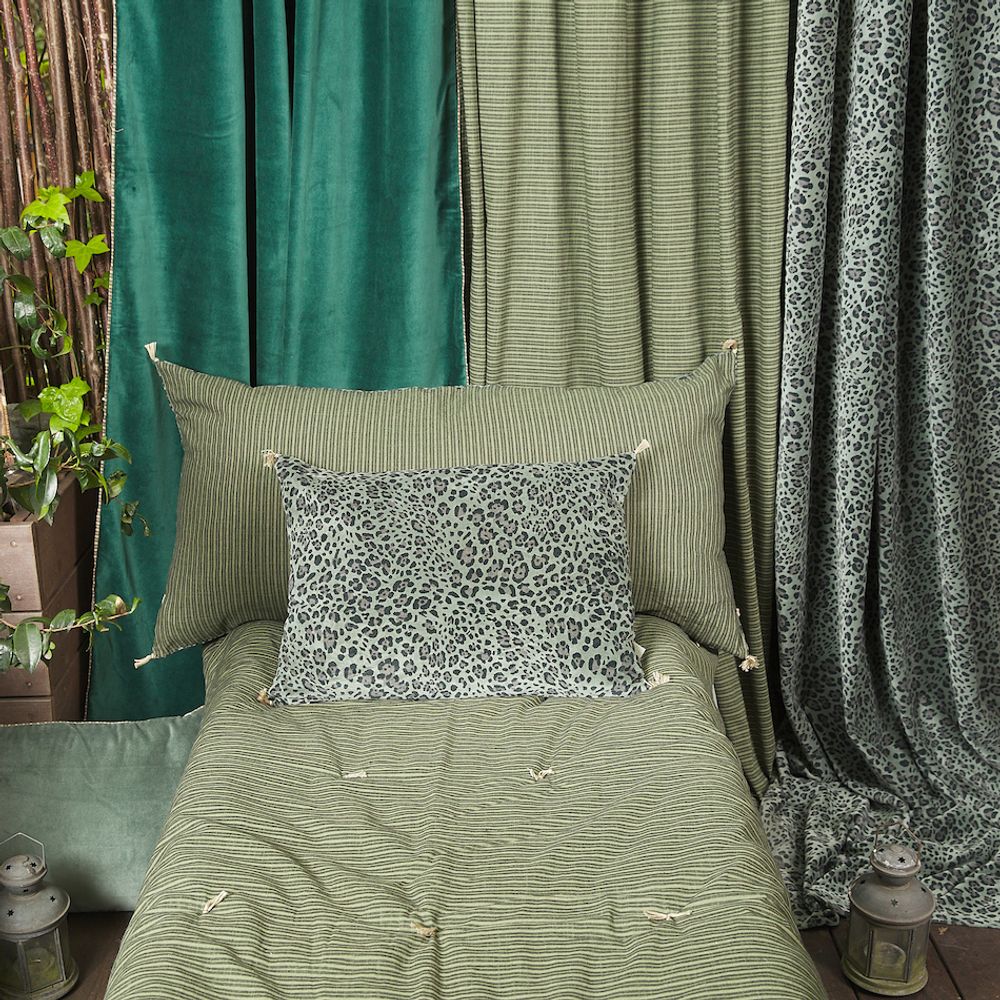 Fabric cushions - SAFARI VELVET CUSHION - EN FIL D'INDIENNE...