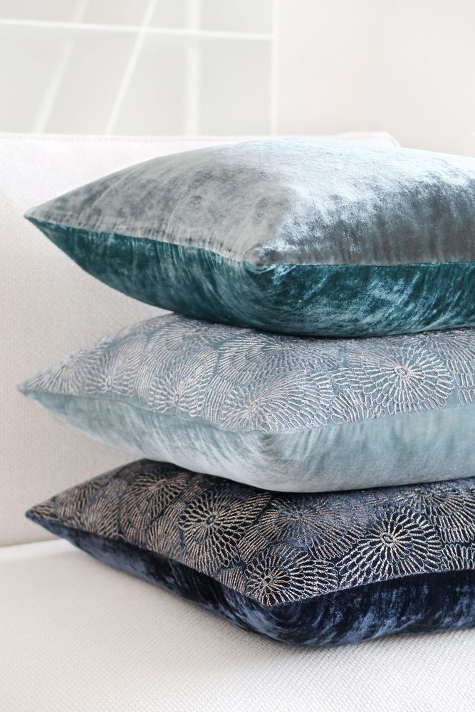 Comforters and pillows - Decorative cushions - ANKE DRECHSEL