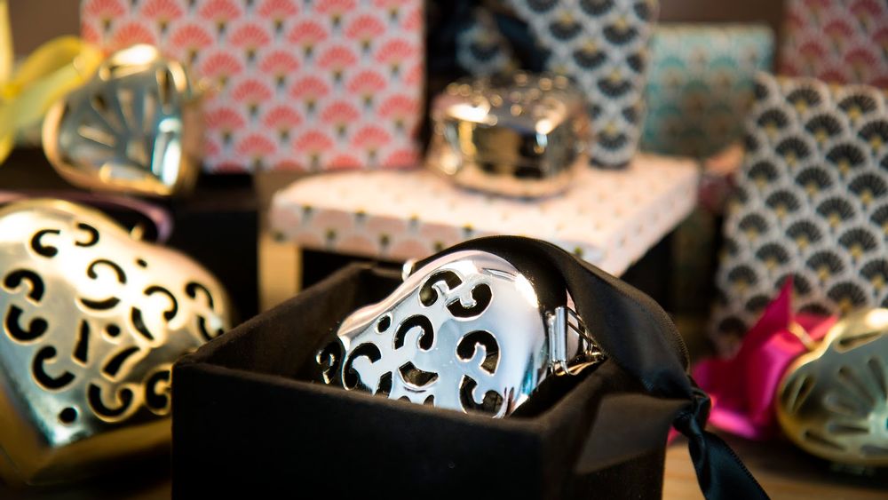 Diffuseurs de parfums - Accessoires de parfum solide diffuseurs de parfum: Petit coeur, Grand coeur, Boule Renaissance - AUTOUR DU PARFUM