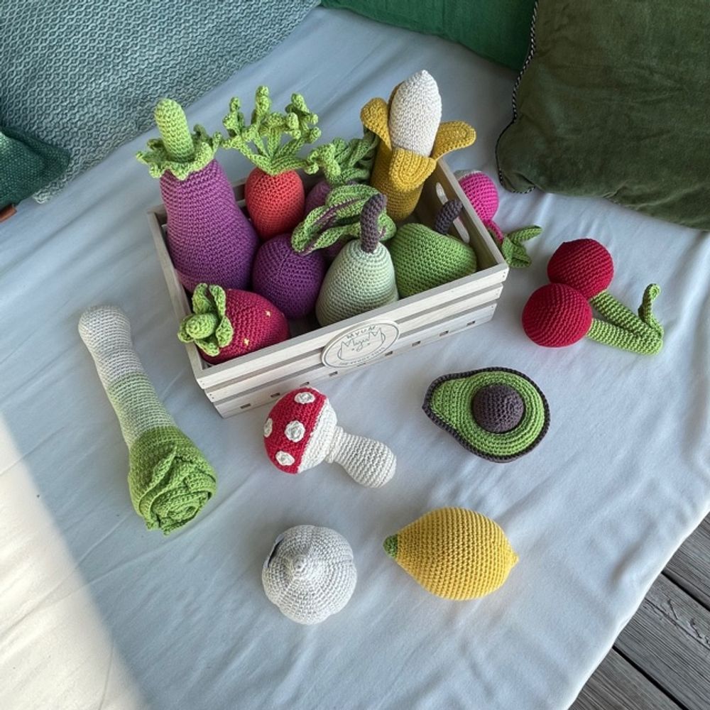 Jouets enfants - LA BETTERAVE - HOCHET POUR BÉBÉ EN COTON BIO - MYUM - THE VEGGY TOYS