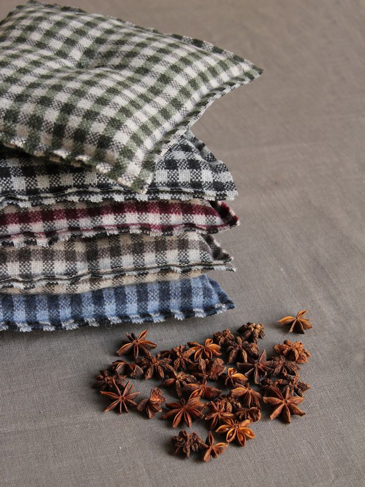 Decorative objects - Textile decorations - GIARDINO SEGRETO