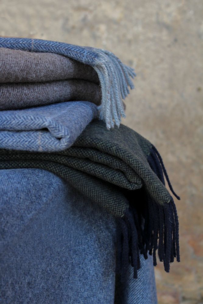 Decorative objects - Pure wool throw Blanket - GIARDINO SEGRETO