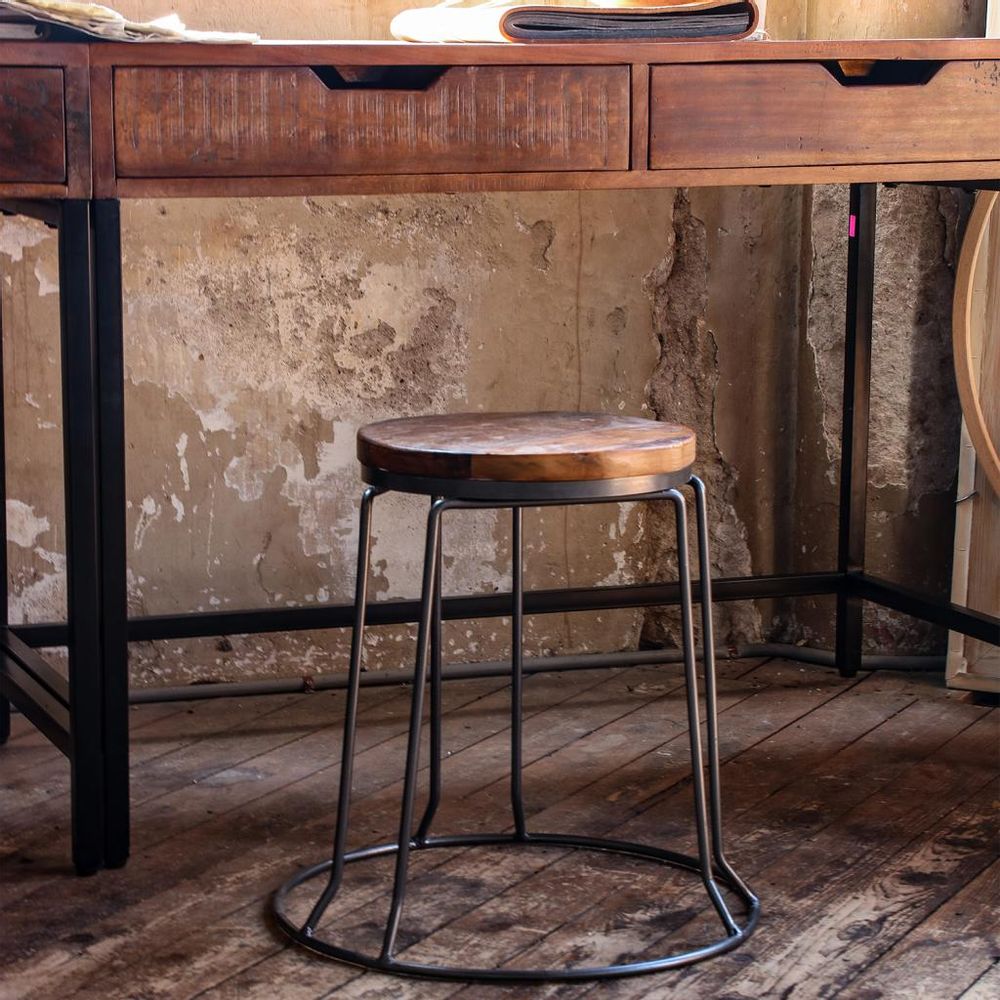 Tabourets - Tabouret en fer empilable - RAW MATERIALS