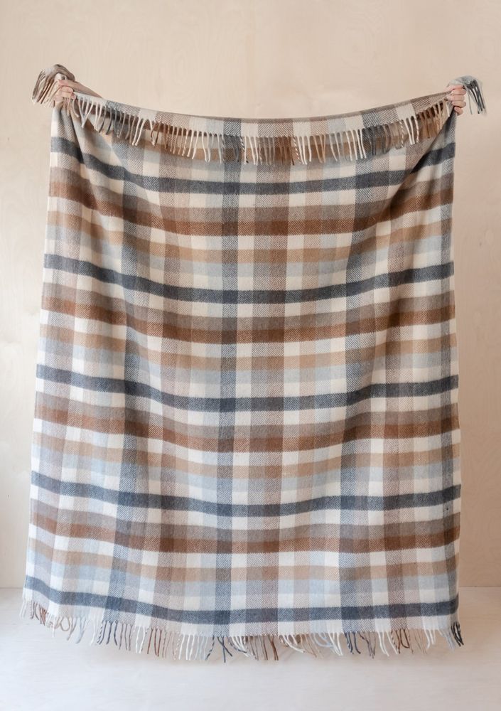 Plaids - Couverture en laine d'agneau gris anthracite - THE TARTAN BLANKET CO.