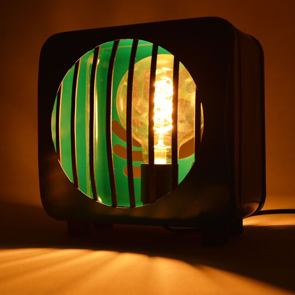 Objets design - Lampe design à poser carré design verte Edla - ARTJL