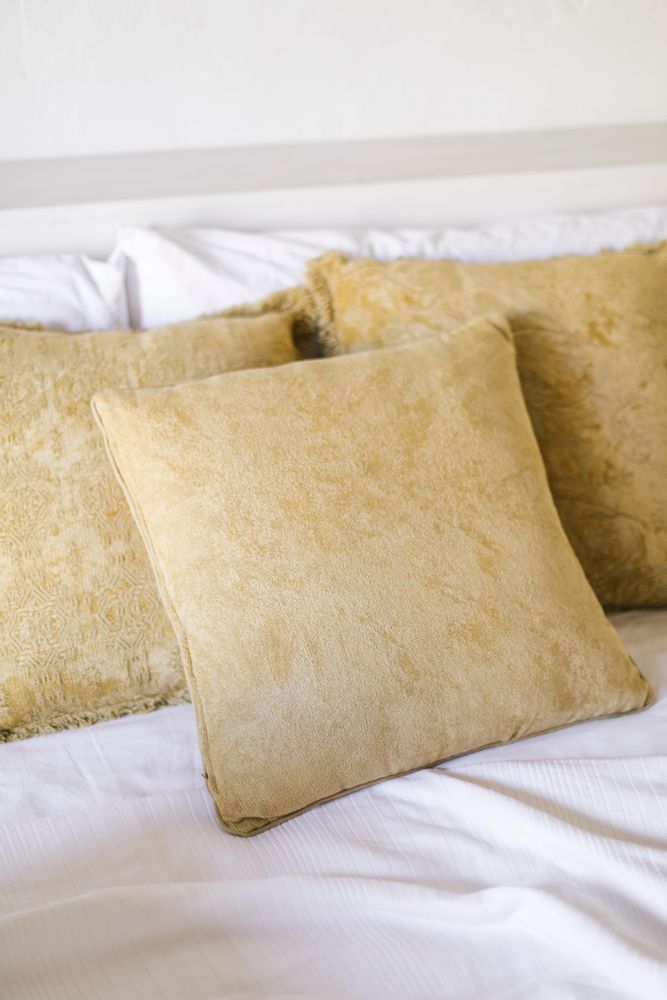 Coussins textile - Coussin en coton moutarde AX70197 - ANDREA HOUSE