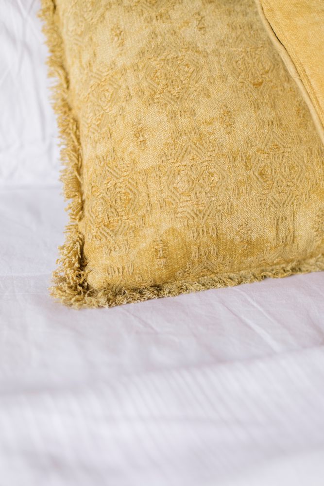 Coussins - Coussin en coton moutarde floral AX70204 - ANDREA HOUSE