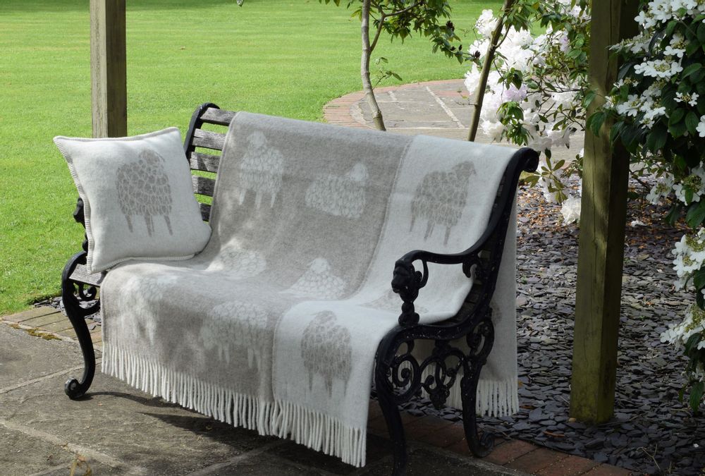 Plaids - Couvre-lit Mima Mouton Marron - J.J. TEXTILE LTD
