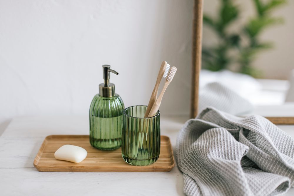Soap dishes - Stripes green glass soap dispenser BA70084 - ANDREA HOUSE