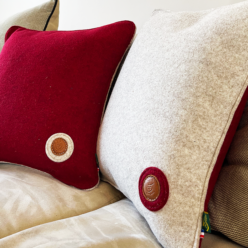 Coussins - Coussin peau de vache et feutre de laine ou cuir - L'ATELIER DES TANNERIES