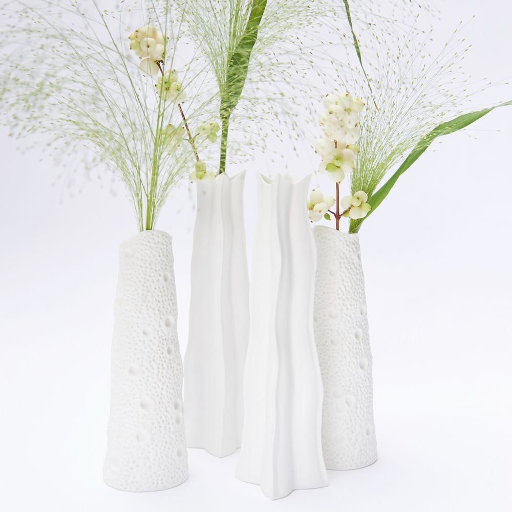 Vases - Vase VAYAM en biscuit de porcelaine H=22cm D=7cm. - YLVAYA DESIGN