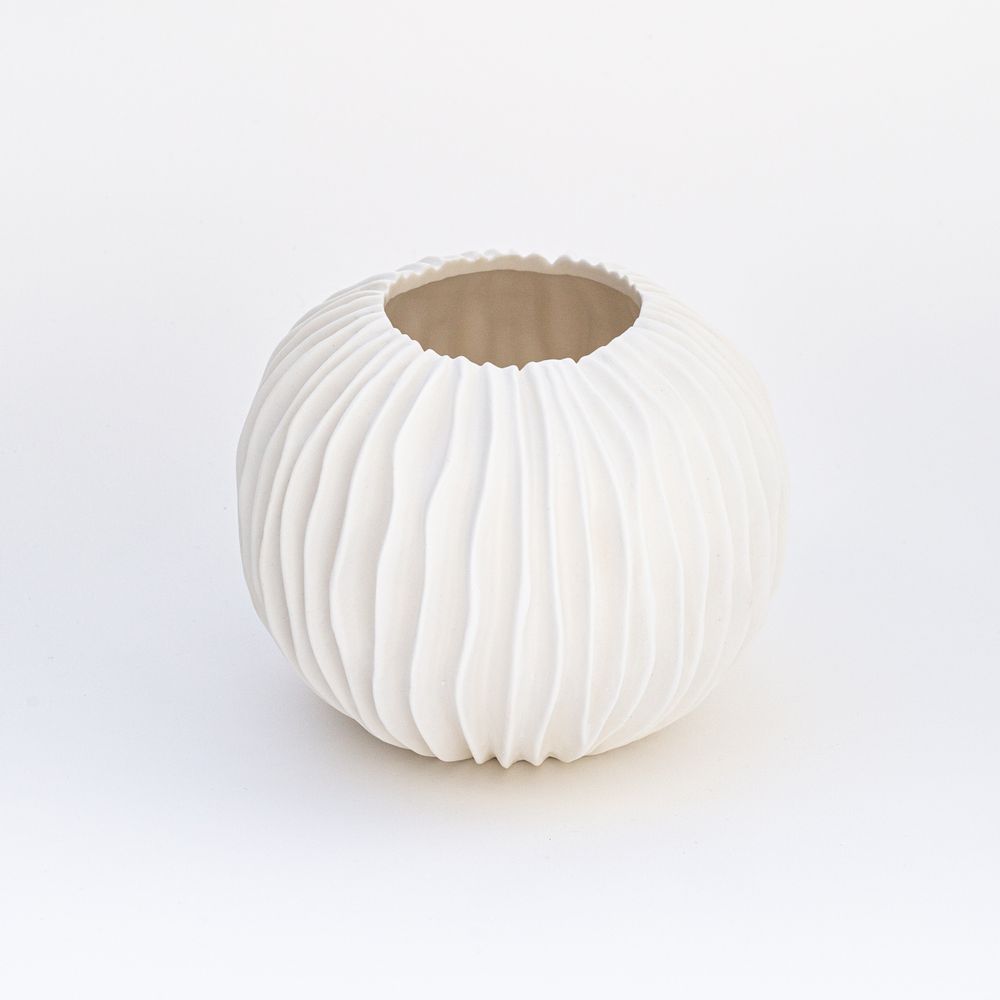 Vases - Vase rond KORALL en biscuit de porcelaine,H13,5, D11,5 - YLVAYA DESIGN