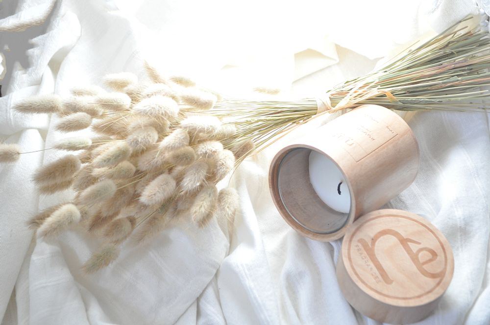 Coffrets et boîtes - BOUGIE COTON ECRIN ROND BEST SELLER - NATOÈ FRAGRANCES