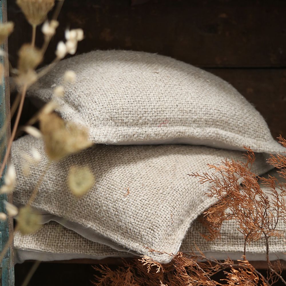 Design carpets - Mongolian fur and cushions products - FIORIRA UN GIARDINO SRL