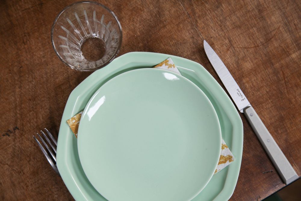 Assiettes au quotidien - La petite assiette en porcelaine verte - OGRE LA FABRIQUE