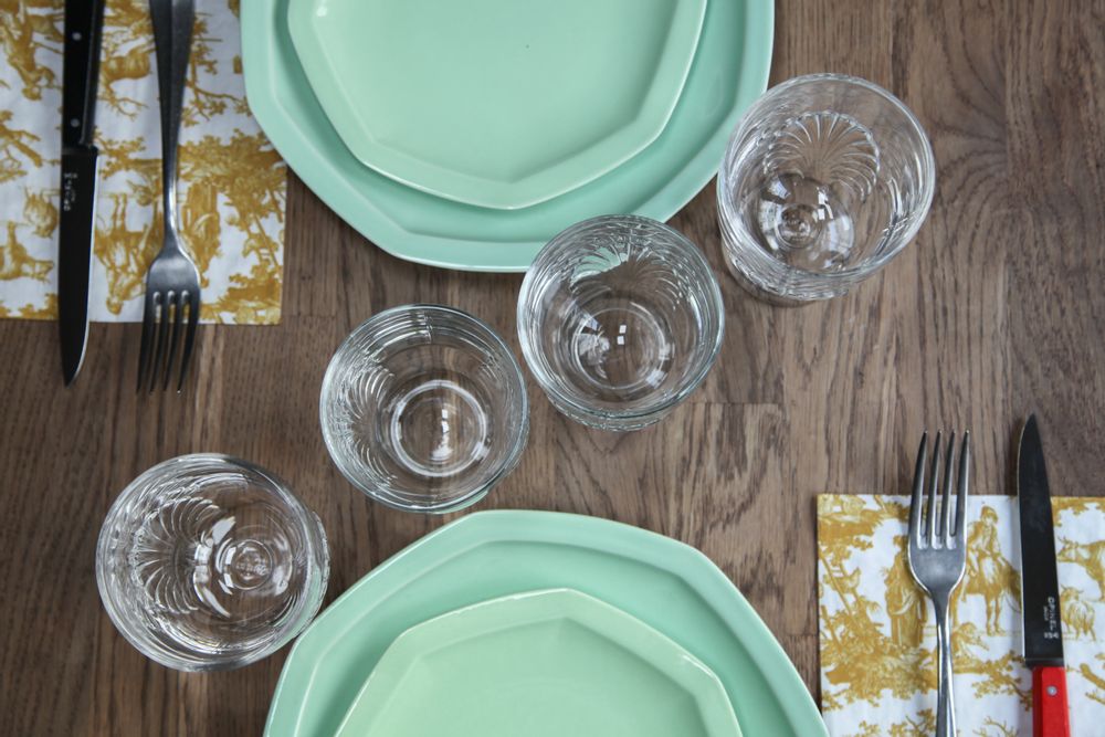 Assiettes au quotidien - L'assiette à dessert en porcelaine verte - OGRE LA FABRIQUE