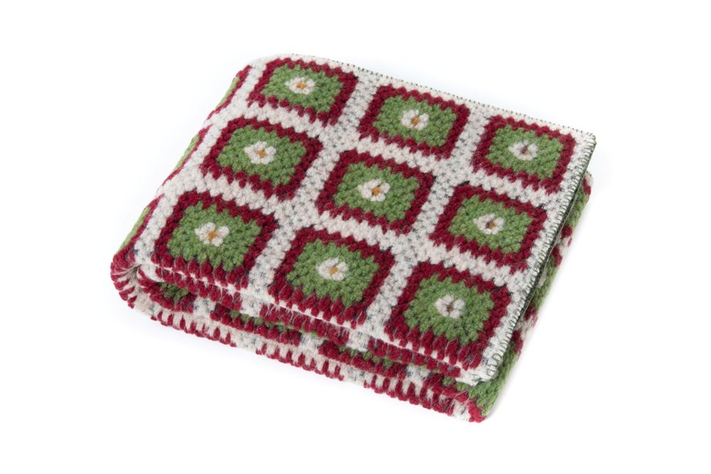 Plaids - COLLECTION DE LAINE BOUILLIE CROCHET - FRATI HOME