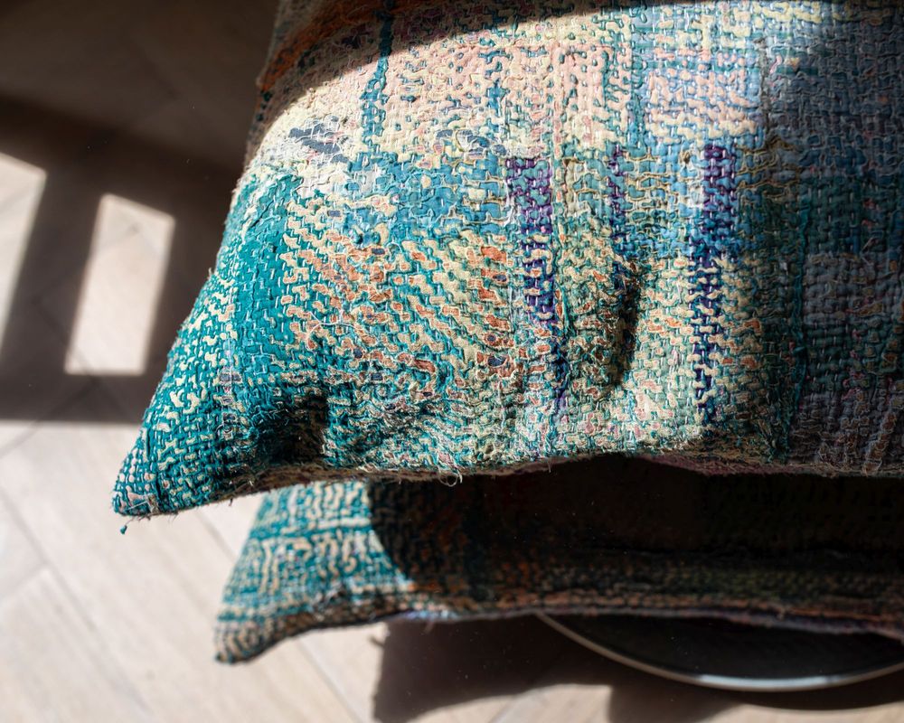 Other caperts - Kantha Sari throws & cushions - VAN VERRE