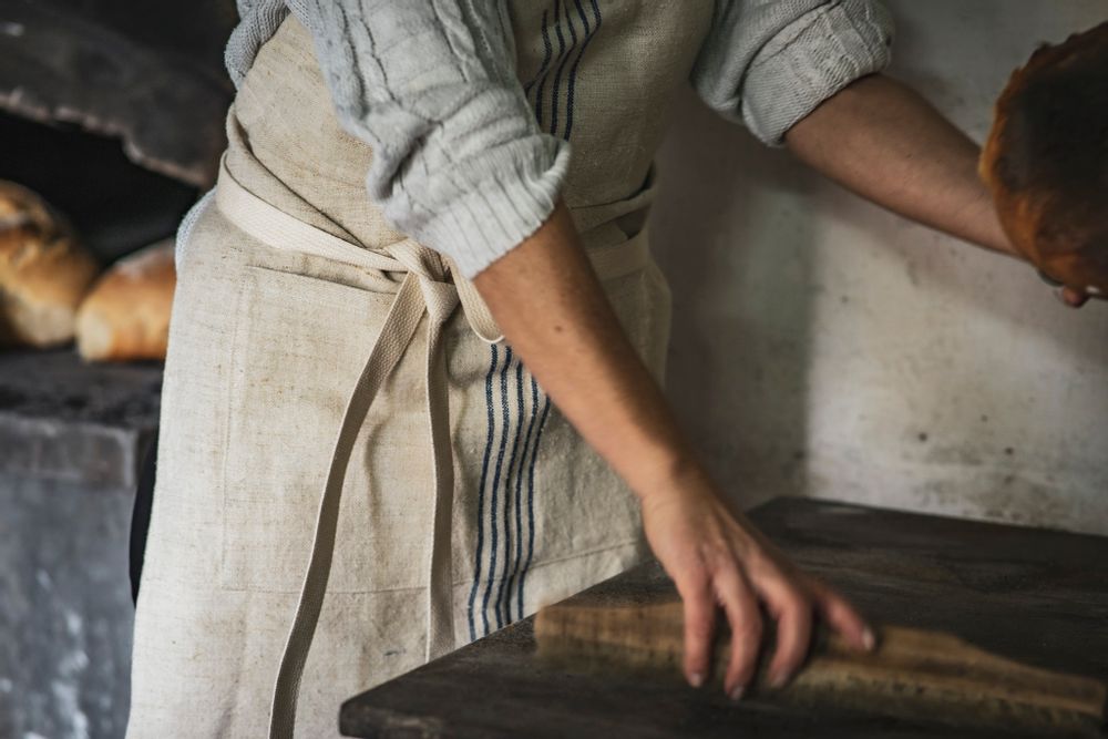 Linge de table textile - Tablier : Full style, vintage en chanvre hongrois tissé à la main - LINEAGE BOTANICA - THE ART OF WELLBEING