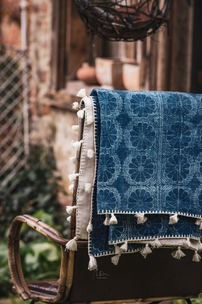 Objets de décoration - Plaid en laine tissée à la main - LINEAGE BOTANICA - THE ART OF WELLBEING