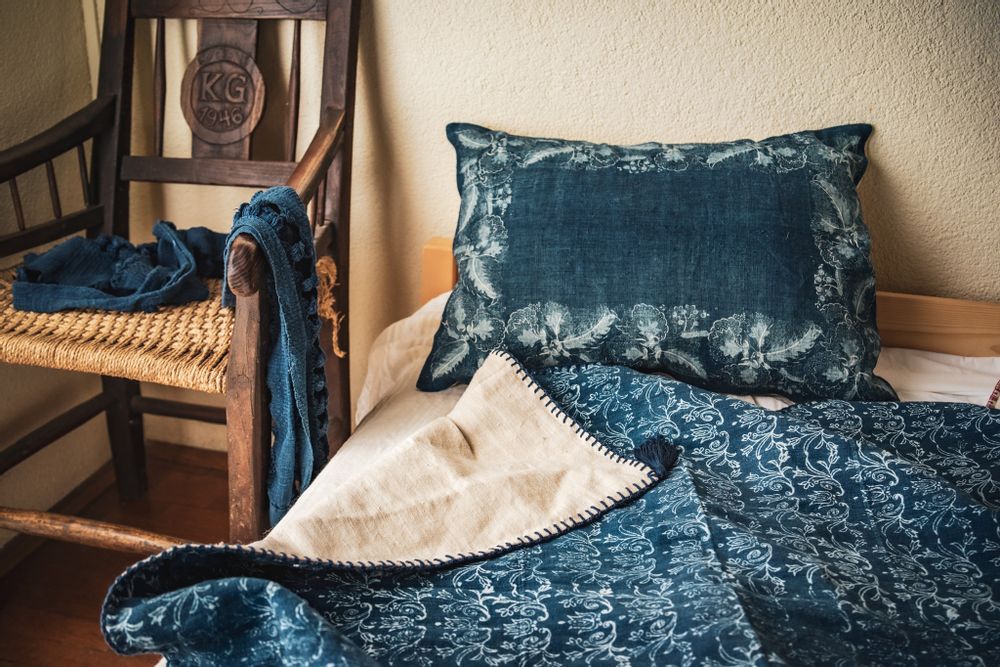 Objets de décoration - Plaid en laine tissée à la main - LINEAGE BOTANICA - THE ART OF WELLBEING