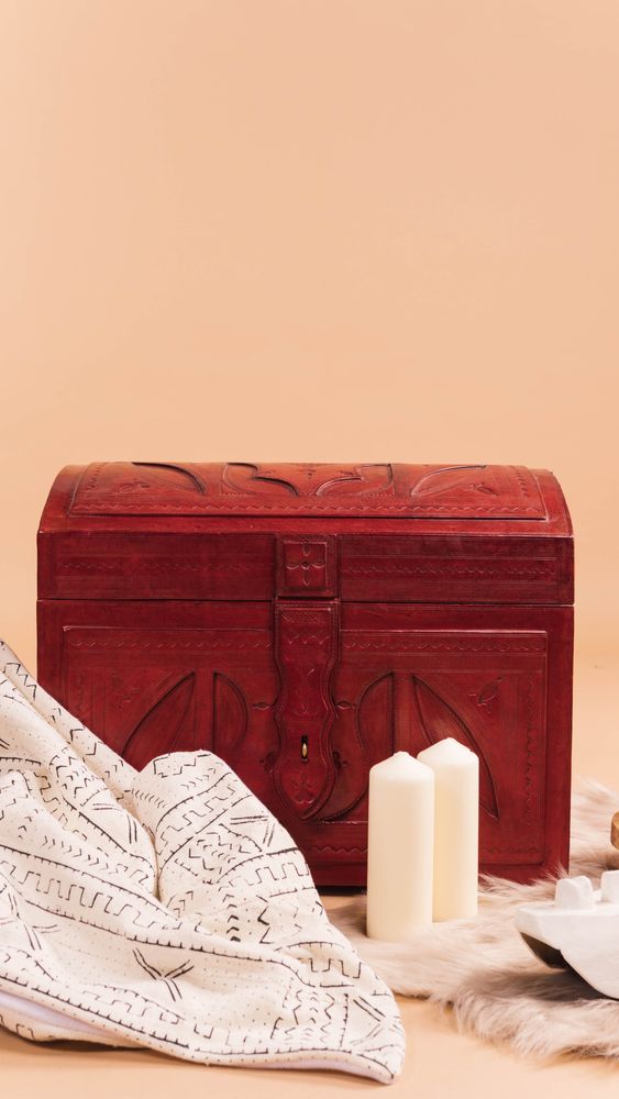 Objets de décoration - Coffre, malle touareg en bois et cuir MAHDI - MAISON LAADANI