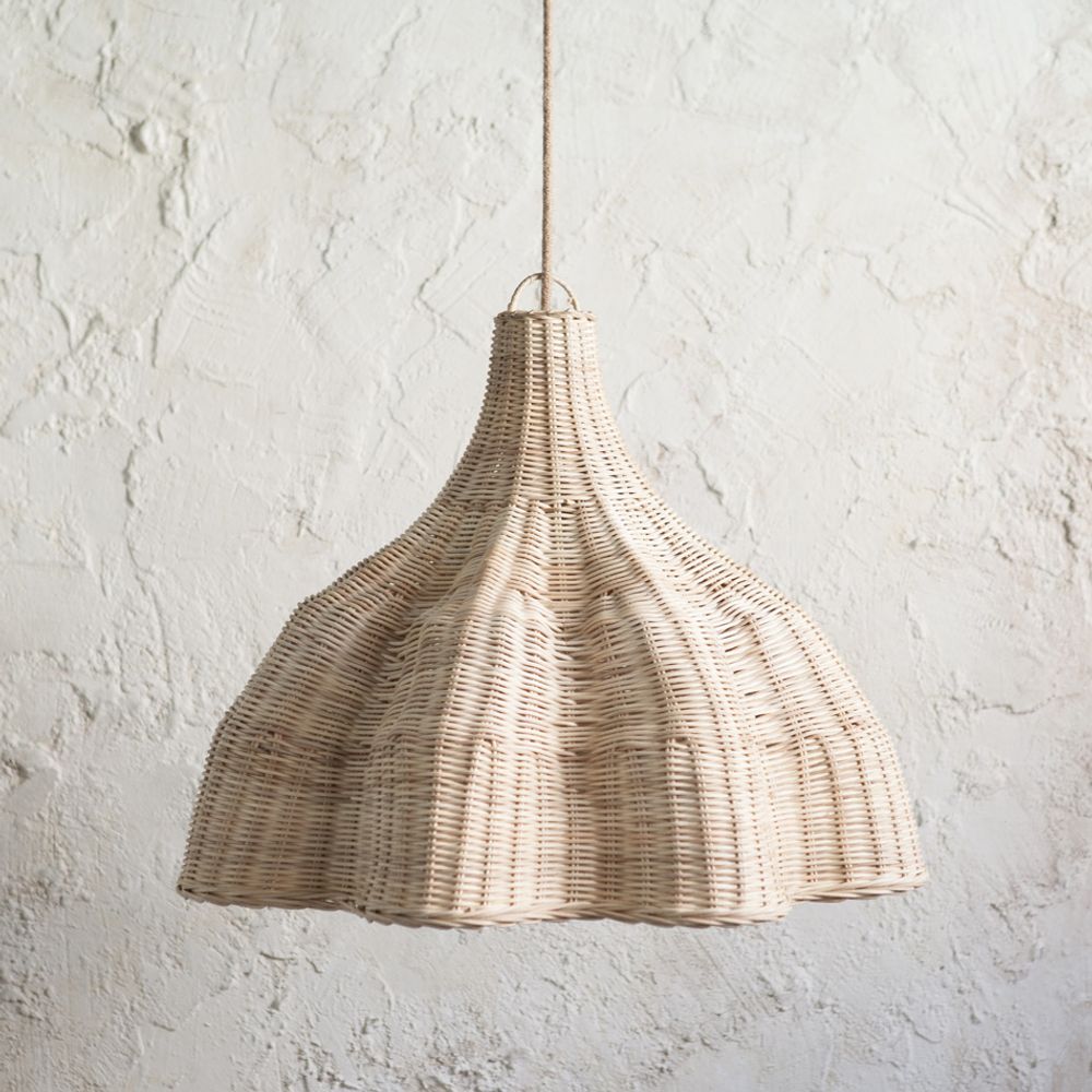 Suspensions - Lampe en rotin Bunga - MAHE HOMEWARE