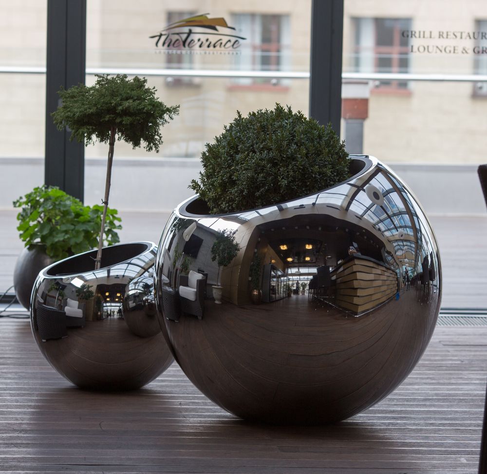 Decorative objects - "Canted cachepot" (Metalstyle) - METALSTYLE