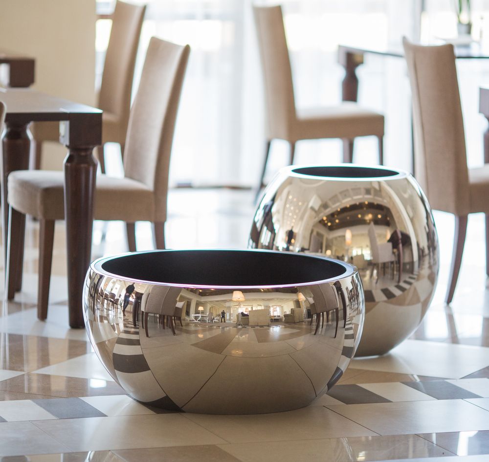 Flower pots - The oblate cachepot. - METALSTYLE